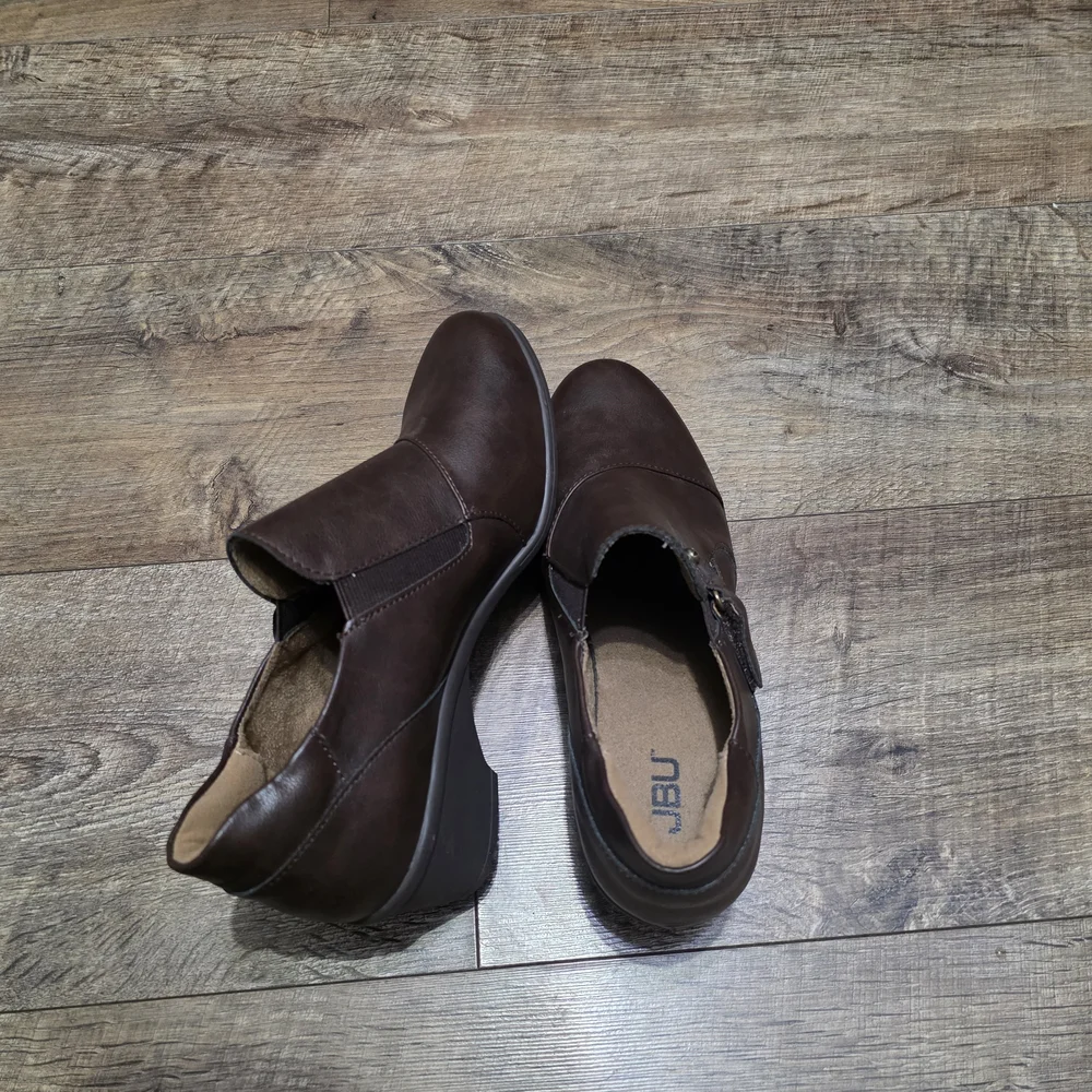 JBU Leather Wedge  Shoes Women 9